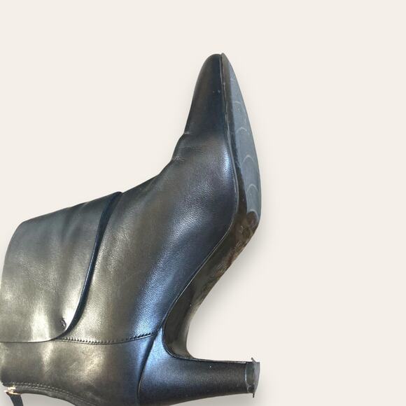 Black Leather size 6 Ankle Boots - Picture 6 of 9